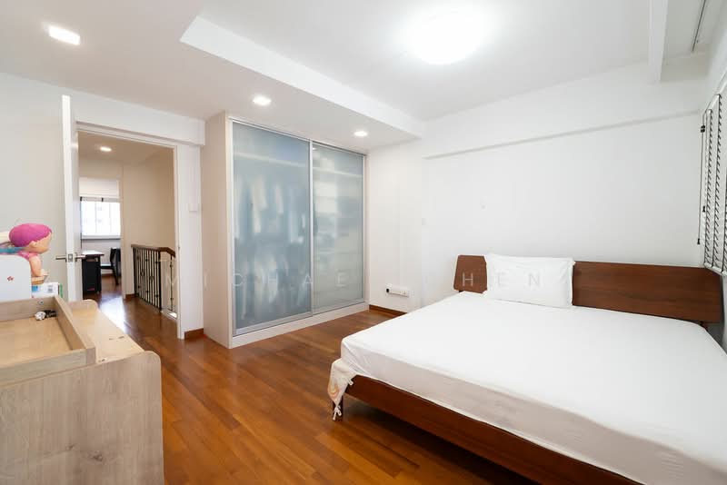 Renovated high floor EM, close to MRT, no ext and no ethnic quota!, , 4 Bedrooms, 1,561 sqft, HDB Flat For Sale, by Michael Chen, 500103702 - Bedroom - PropertyGuru.com.sg