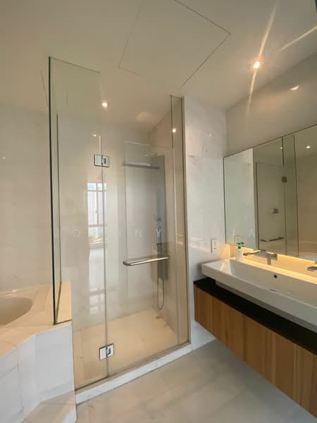 Orchard Scotts, 11 Anthony Road, 4 Bedrooms, 3,369 sqft, Condominium For Rent, by Johnny Chia, 500103703 - Bathroom - PropertyGuru.com.sg