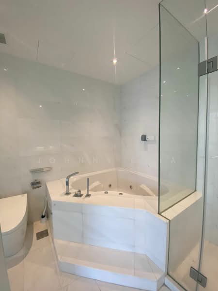 Orchard Scotts, 11 Anthony Road, 4 Bedrooms, 3,369 sqft, Condominium For Rent, by Johnny Chia, 500103703 - Bathroom - PropertyGuru.com.sg