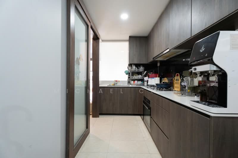 iNz Residence, 70 Choa Chu Kang Avenue 5, 5 Bedrooms, 1,711 sqft, Condominium For Sale, by Michael Chen, 500103710 - Kitchen - PropertyGuru.com.sg
