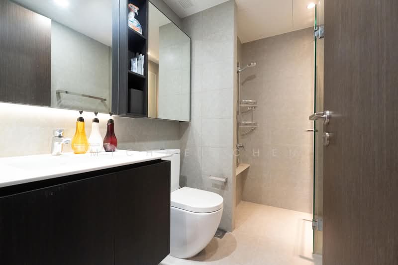 iNz Residence, 70 Choa Chu Kang Avenue 5, 5 Bedrooms, 1,711 sqft, Condominium For Sale, by Michael Chen, 500103710 - Bathroom - PropertyGuru.com.sg