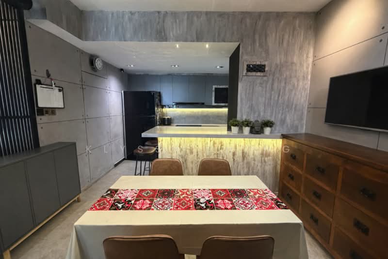 The Linear, 882 Upper Bukit Timah Road, 3 Bedrooms, 1,227 sqft, Apartment For Sale, by Klyssa Chong, 500103713 - Dining Room - PropertyGuru.com.sg