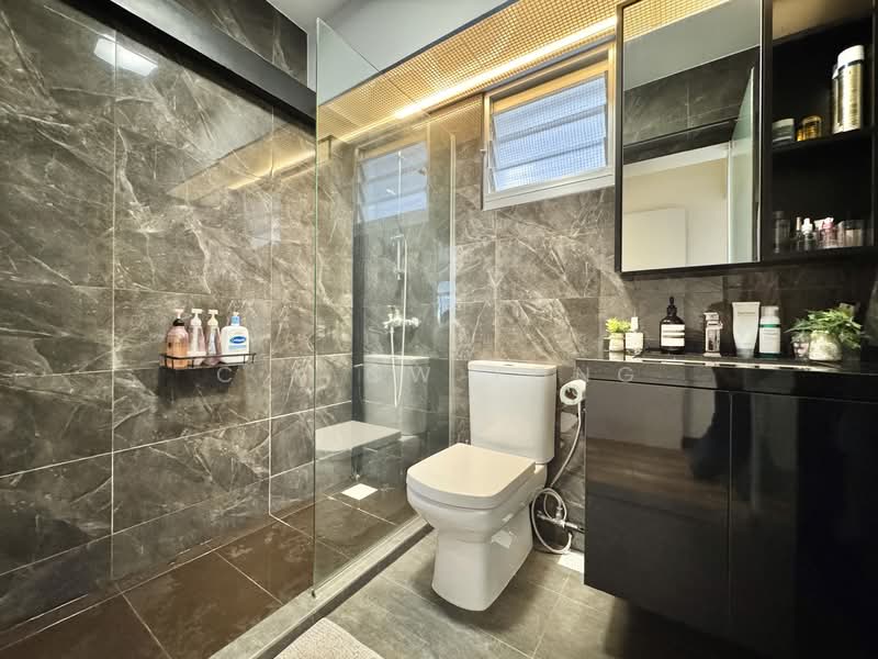 213A Punggol Walk, 213A Punggol Walk, 3 Bedrooms, 1,216 sqft, HDB Flat For Sale, by C K Ow Yong, 500103715 - Bathroom - PropertyGuru.com.sg