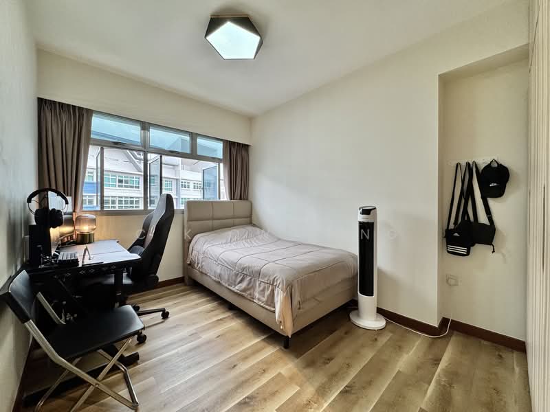 213A Punggol Walk, 213A Punggol Walk, 3 Bedrooms, 1,216 sqft, HDB Flat For Sale, by C K Ow Yong, 500103715 - Bedroom - PropertyGuru.com.sg