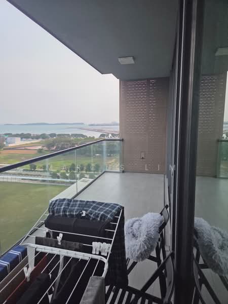 Marina One Residences, 21 Marina Way, 3 Bedrooms, 1,593 sqft, Condominium For Rent, by Marcus Lim, 500103717 - Balcony - PropertyGuru.com.sg