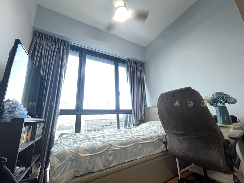 J Gateway, 2 Gateway Drive, 3 Bedrooms, 893 sqft, Condominium For Sale, by Michelle Goh 呉詩韻, 500103718 - Bedroom - PropertyGuru.com.sg