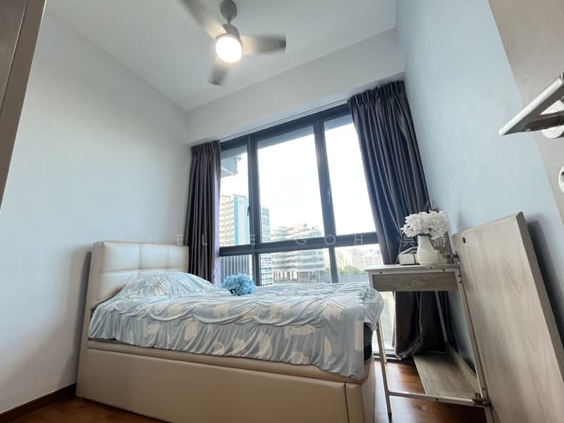 J Gateway, 2 Gateway Drive, 3 Bedrooms, 893 sqft, Condominium For Sale, by Michelle Goh 呉詩韻, 500103718 - Bedroom - PropertyGuru.com.sg