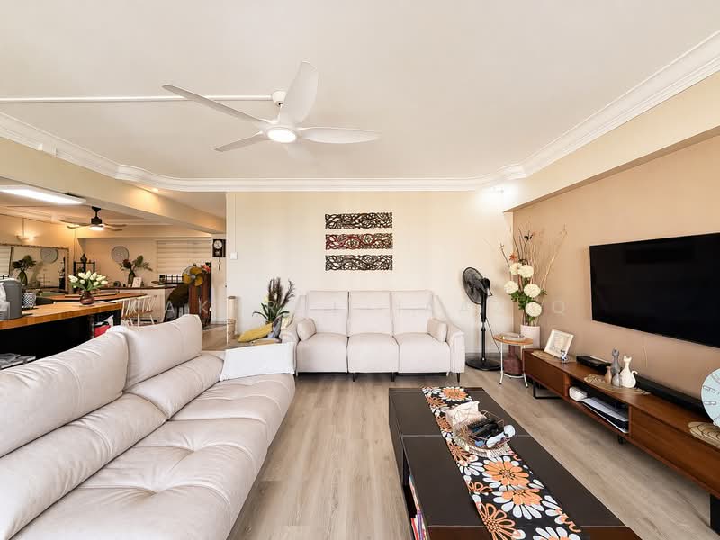 613 Elias Road, 613 Elias Road, 3 Bedrooms, 1,442 sqft, HDB Flat For Sale, by Fakhrul Haaziq, 500103722 - Living Room - PropertyGuru.com.sg