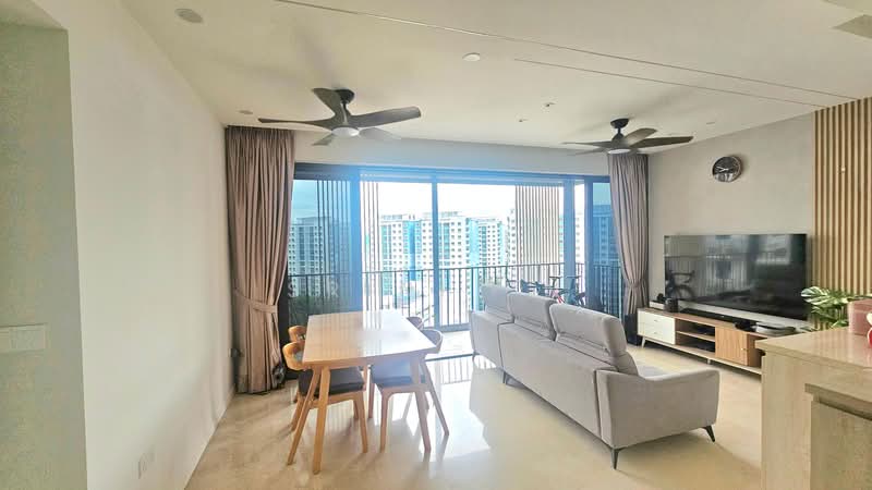 River Isles, 64 Edgedale Plains, 3 Bedrooms, 1,184 sqft, Condominium For Rent, by Srini PN, 500103729 - Living Room - PropertyGuru.com.sg