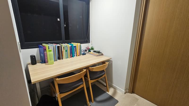 River Isles, 64 Edgedale Plains, 3 Bedrooms, 1,184 sqft, Condominium For Rent, by Srini PN, 500103729 - Study - PropertyGuru.com.sg