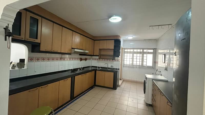 642 Bedok Reservoir Road, 642 Bedok Reservoir Road, 3 Bedrooms, 1,550 sqft, HDB Flat For Sale, by David Hum, 500103731 - Kitchen - PropertyGuru.com.sg