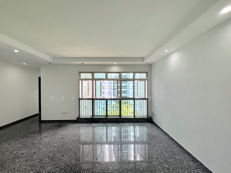 394 Bukit Batok West Avenue 5, 394 Bukit Batok West Avenue 5, 3 Bedrooms, 990 sqft, HDB Flat For Sale, by Raymond Tung, 500103734 - Living Hall - PropertyGuru.com.sg