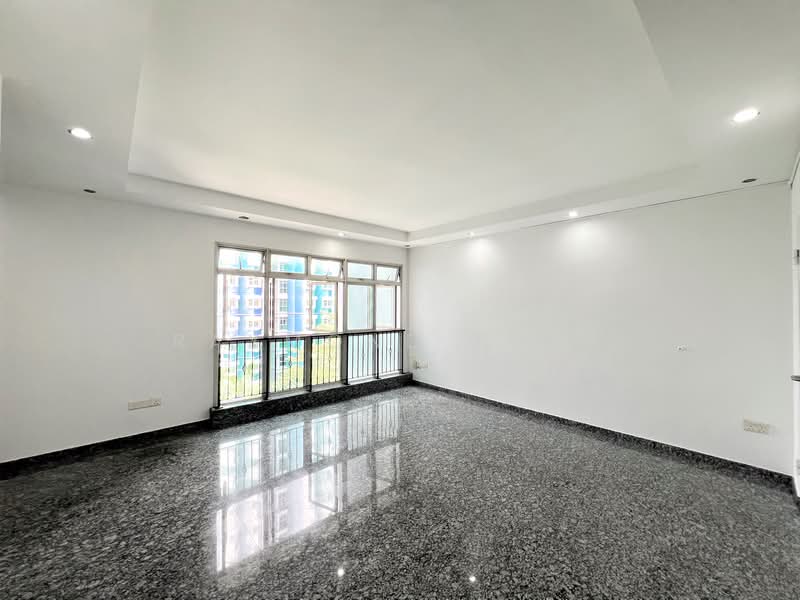 394 Bukit Batok West Avenue 5, 394 Bukit Batok West Avenue 5, 3 Bedrooms, 990 sqft, HDB Flat For Sale, by Raymond Tung, 500103734 - Living Hall - PropertyGuru.com.sg