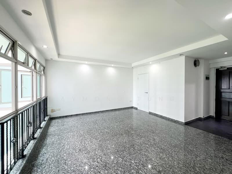394 Bukit Batok West Avenue 5, 394 Bukit Batok West Avenue 5, 3 Bedrooms, 990 sqft, HDB Flat For Sale, by Raymond Tung, 500103734 - Living Hall - PropertyGuru.com.sg