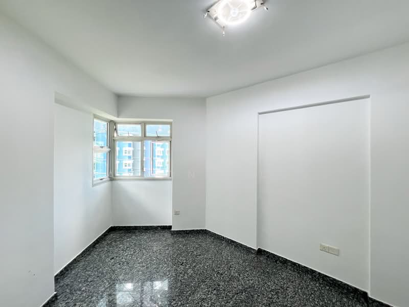 394 Bukit Batok West Avenue 5, 394 Bukit Batok West Avenue 5, 3 Bedrooms, 990 sqft, HDB Flat For Sale, by Raymond Tung, 500103734 - Bedroom 2 - PropertyGuru.com.sg