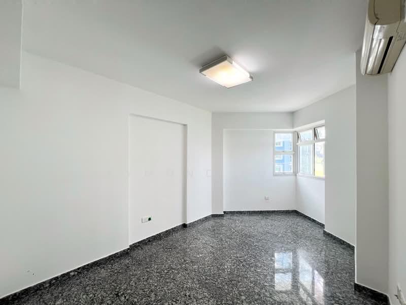 394 Bukit Batok West Avenue 5, 394 Bukit Batok West Avenue 5, 3 Bedrooms, 990 sqft, HDB Flat For Sale, by Raymond Tung, 500103734 - Bedroom 3 - PropertyGuru.com.sg