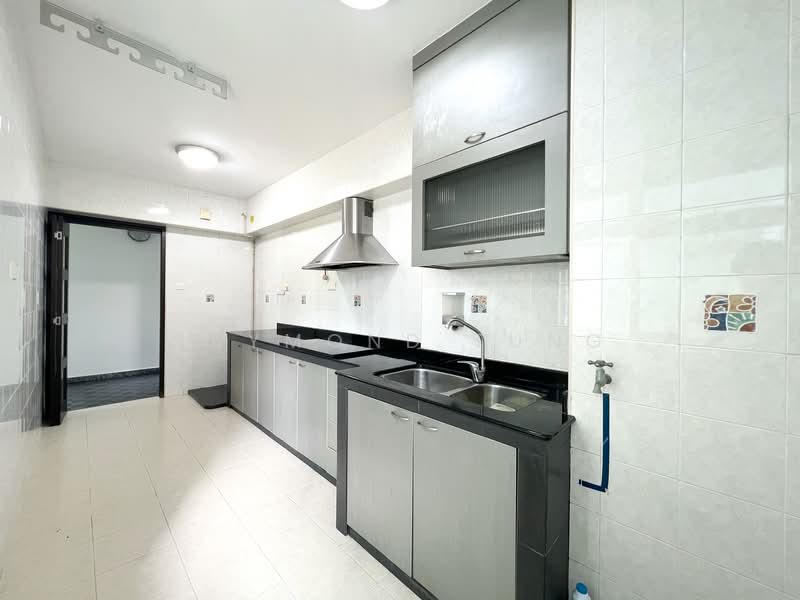 394 Bukit Batok West Avenue 5, 394 Bukit Batok West Avenue 5, 3 Bedrooms, 990 sqft, HDB Flat For Sale, by Raymond Tung, 500103734 - Kitchen - PropertyGuru.com.sg