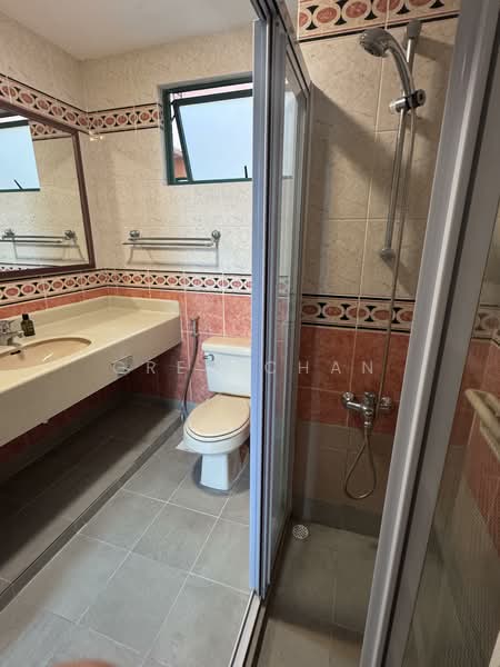 Hillview Heights, 29A Hillview Avenue, 2 Bedrooms, 958 sqft, Condominium For Sale, by Greg Chan, 500103743 - Master Bathroom - PropertyGuru.com.sg