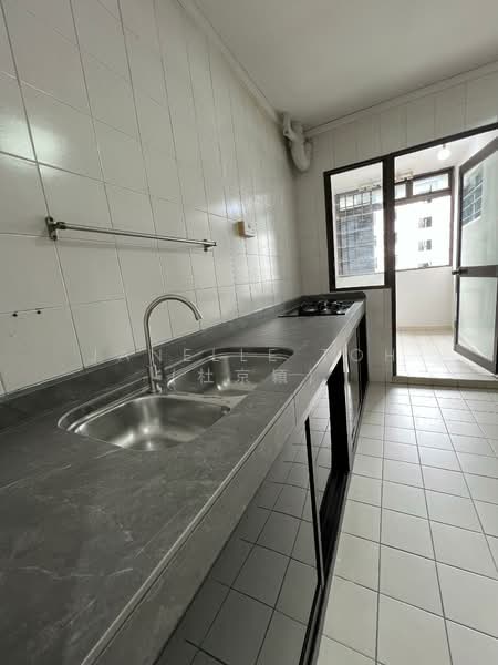 920 Hougang Street 91, 920 Hougang Street 91, 3 Bedrooms, 1,076 sqft, HDB Flat For Rent, by Janelle Toh (杜京穎), 500103747 - Kitchen - PropertyGuru.com.sg