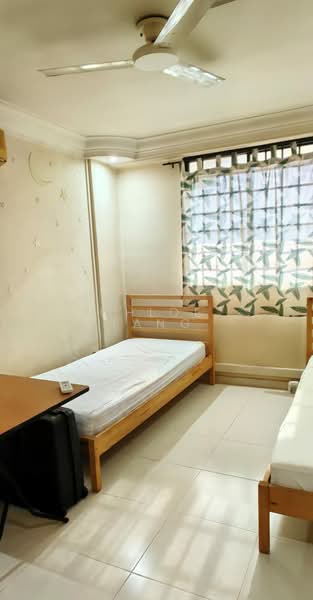 53 Lorong 5 Toa Payoh, 53 Lorong 5 Toa Payoh, Room Rental, 200 sqft, HDB Flat For Rent, by Chloe Tang, 500103770 - Bedroom - PropertyGuru.com.sg