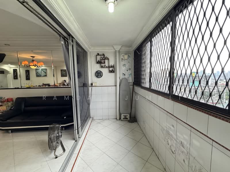 238 Lorong 1 Toa Payoh, 238 Lorong 1 Toa Payoh, 3 Bedrooms, 1,291 sqft, HDB Flat For Sale, by Ramdali Jumali, 500103776 - Balcony - PropertyGuru.com.sg