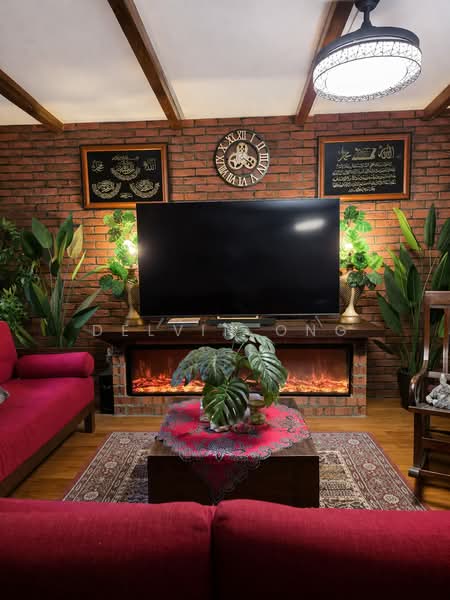 257A Compassvale Road, 257A Compassvale Road, 2 Bedrooms, 1,184 sqft, HDB Flat For Sale, by Delvin Ong, 500103787 - Living Room - PropertyGuru.com.sg