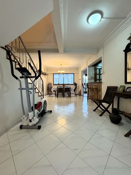 240 Lorong 1 Toa Payoh, 240 Lorong 1 Toa Payoh, 3 Bedrooms, 1,571 sqft, HDB Flat For Sale, by John Cheok 石伟诘, 500103806 - PropertyGuru.com.sg