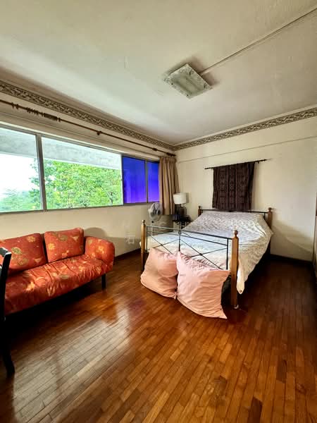 240 Lorong 1 Toa Payoh, 240 Lorong 1 Toa Payoh, 3 Bedrooms, 1,571 sqft, HDB Flat For Sale, by John Cheok 石伟诘, 500103806 - PropertyGuru.com.sg