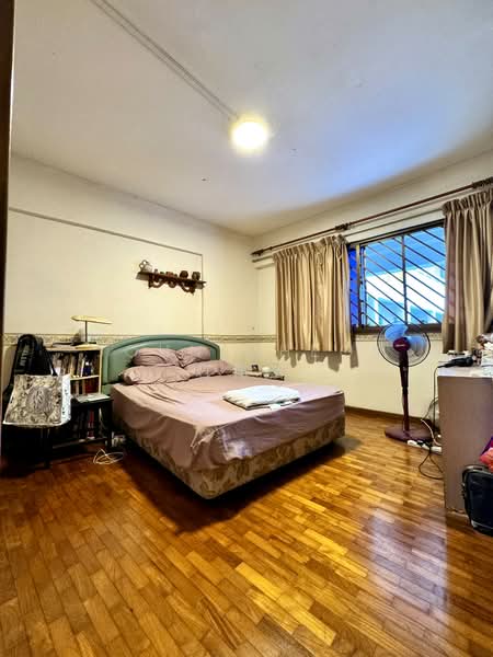 240 Lorong 1 Toa Payoh, 240 Lorong 1 Toa Payoh, 3 Bedrooms, 1,571 sqft, HDB Flat For Sale, by John Cheok 石伟诘, 500103806 - PropertyGuru.com.sg