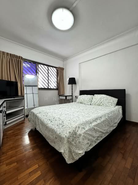 240 Lorong 1 Toa Payoh, 240 Lorong 1 Toa Payoh, 3 Bedrooms, 1,571 sqft, HDB Flat For Sale, by John Cheok 石伟诘, 500103806 - PropertyGuru.com.sg