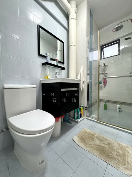 240 Lorong 1 Toa Payoh, 240 Lorong 1 Toa Payoh, 3 Bedrooms, 1,571 sqft, HDB Flat For Sale, by John Cheok 石伟诘, 500103806 - PropertyGuru.com.sg