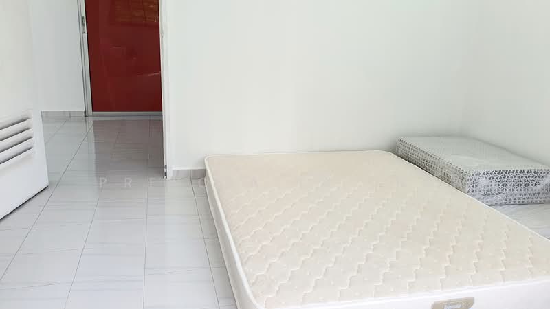 187 Bukit Batok West Avenue 6, 187 Bukit Batok West Avenue 6, 3 Bedrooms, 1,130 sqft, HDB Flat For Sale, by Prescealla Ong, 500103815 - Bedroom - PropertyGuru.com.sg