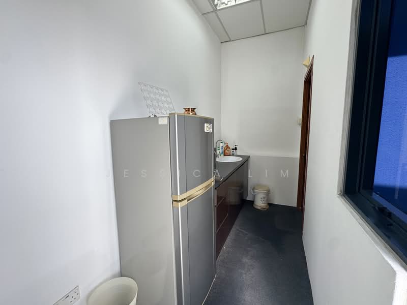 Tradehub 21, 8 Boon Lay Way, 1,840 sqft, Light Industrial (B1) For Rent, by Jessica Lim, 500103828 - Interior - CommercialGuru.com.sg
