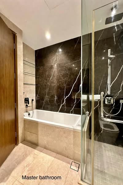 Alana, 202 Sunrise Terrace, 4 Bedrooms, 3,122 sqft, Terraced House For Sale, by Octavian ., 500103831 - Bathroom - PropertyGuru.com.sg