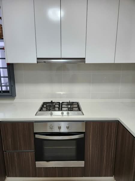 La Fiesta, 58 Sengkang Square, 3 Bedrooms, 840 sqft, Condominium For Rent, by Casey Koo 古家进, 500103841 - Kitchen - PropertyGuru.com.sg