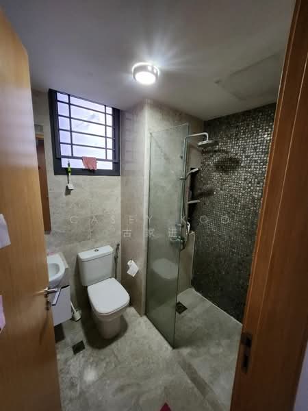 La Fiesta, 58 Sengkang Square, 3 Bedrooms, 840 sqft, Condominium For Rent, by Casey Koo 古家进, 500103841 - Bathroom - PropertyGuru.com.sg