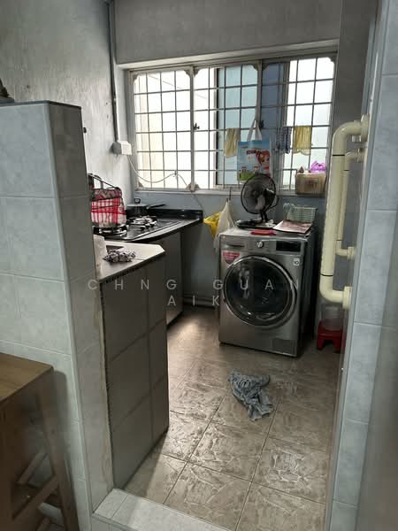 283 Toh Guan Road, 283 Toh Guan Road, 3 Bedrooms, 980 sqft, HDB Flat For Sale, by Chng Guan Aik, 500103843 - Kitchen - PropertyGuru.com.sg