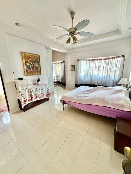 Happy Avenue, Happy Avenue, 4 Bedrooms, 4,500 sqft, Semi-Detached House For Sale, by Shiwei Kwong, 500103844 - Bedroom - PropertyGuru.com.sg