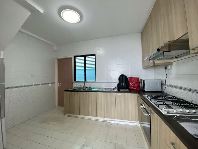 Siglap Center, 55 Siglap Road, 3 Bedrooms, 1,290 sqft, Apartment For Rent, by Gilad Coppersmith, 500103846 - Kitchen - PropertyGuru.com.sg