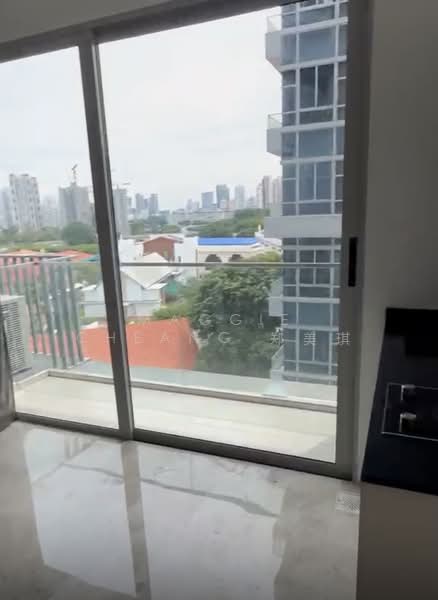 Leicester Suites, 10 Leicester Road, 1 Bedroom, 420 sqft, Condominium For Rent, by Maggie Cheang 郑美琪, 500103847 - Balcony - PropertyGuru.com.sg
