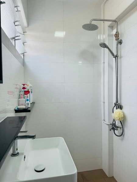 221 Yishun Street 21, 221 Yishun Street 21, Room Rental, 100 sqft, HDB Flat For Rent, by Ian Ho, 500103858 - Bathroom - PropertyGuru.com.sg