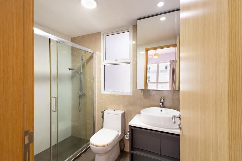 Forestville, 22 Woodlands Drive 16, 3 Bedrooms, 1,033 sqft, Executive Condominium For Sale, by Arissa Tan, 500103889 - Bathroom - PropertyGuru.com.sg