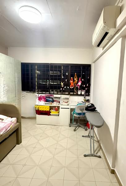 163 Bukit Batok Street 11, 163 Bukit Batok Street 11, 3 Bedrooms, 1,130 sqft, HDB Flat For Sale, by Frederick Foo, 500103907 - Bedroom - PropertyGuru.com.sg