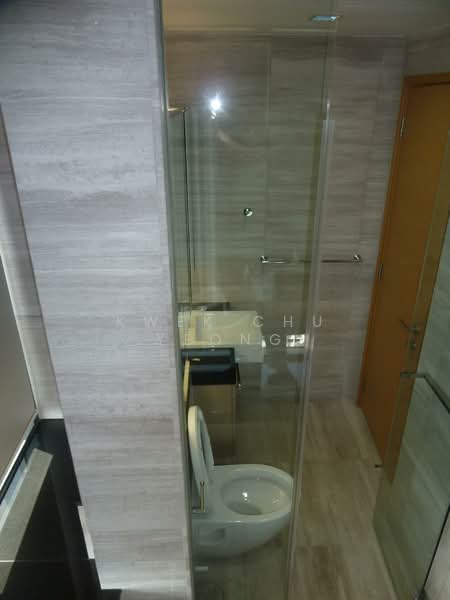 Cityscape at Farrer Park, 101 Mergui Road, 2 Bedrooms, 969 sqft, Condominium For Sale, by Kwek Chu Yeong, 500103915 - Bathroom - PropertyGuru.com.sg