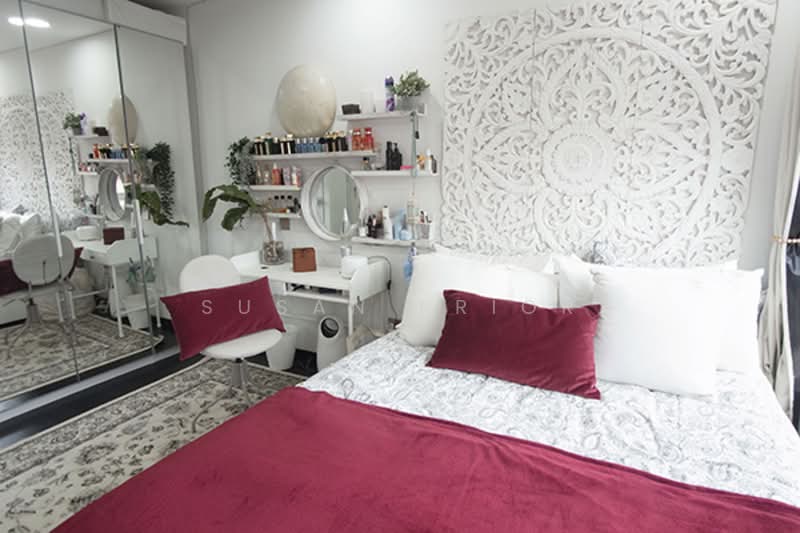 Scintillating Still Designer 3 Bed, , 3 Bedrooms, 1,215 sqft, Apartment For Sale, by Susan Prior, 500103918 - Bedroom - PropertyGuru.com.sg