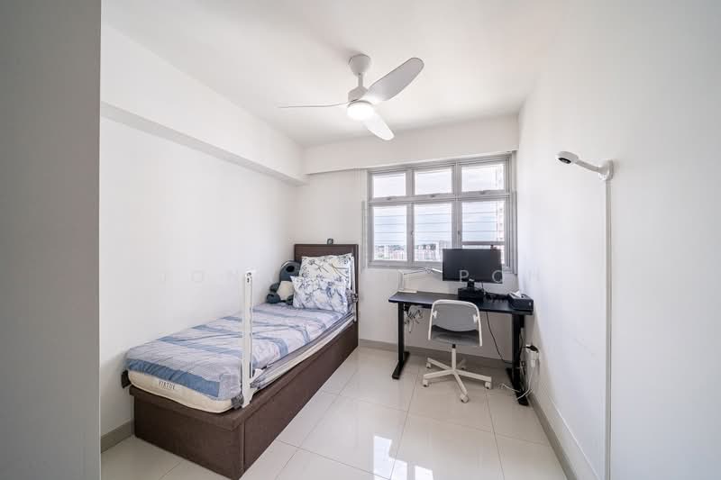 95C Henderson Road, 95C Henderson Road, 3 Bedrooms, 1,001 sqft, HDB Flat For Sale, by Jonathan Poh, 500103924 - Bedroom - PropertyGuru.com.sg