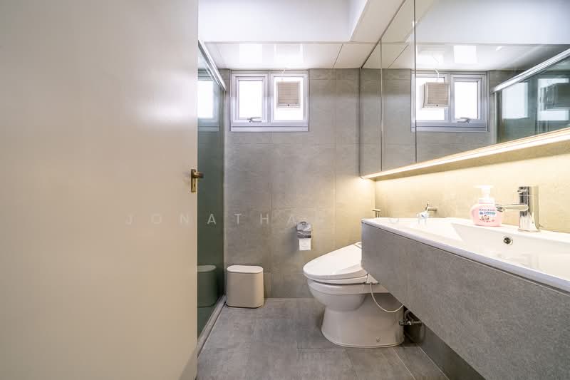95C Henderson Road, 95C Henderson Road, 3 Bedrooms, 1,001 sqft, HDB Flat For Sale, by Jonathan Poh, 500103924 - Bathroom - PropertyGuru.com.sg