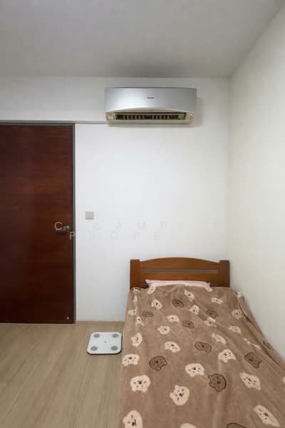 211A Compassvale Lane, 211A Compassvale Lane, Room Rental, 100 sqft, HDB Flat For Rent, by JOANNE, 500103926 - Bedroom - PropertyGuru.com.sg