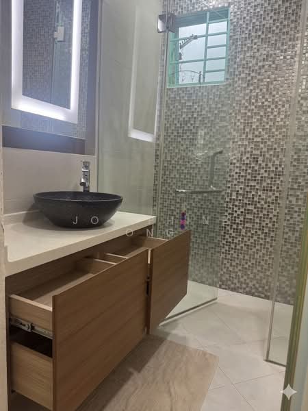 Hazel Park Condo, 21 Hazel Park Condo, 3 Bedrooms, 1,754 sqft, Condominium For Sale, by Josephine Ong, 500103928 - Bathroom - PropertyGuru.com.sg