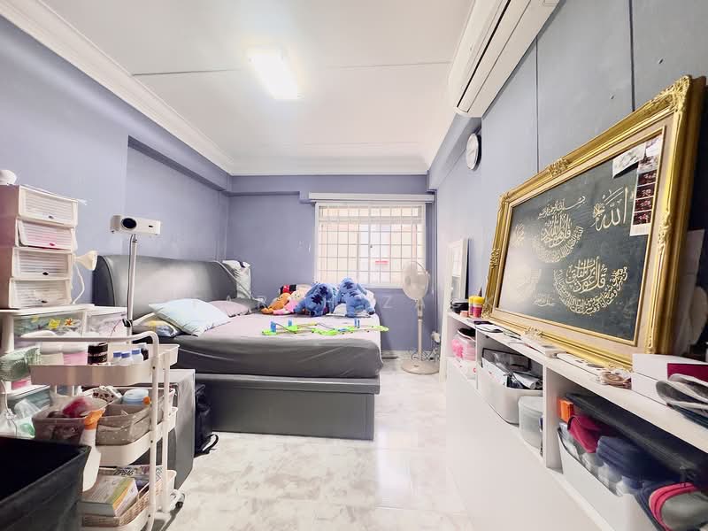 874 Woodlands Street 82, 874 Woodlands Street 82, 3 Bedrooms, 1,194 sqft, HDB Flat For Sale, by Farah Zack, 500103938 - Bedroom - PropertyGuru.com.sg